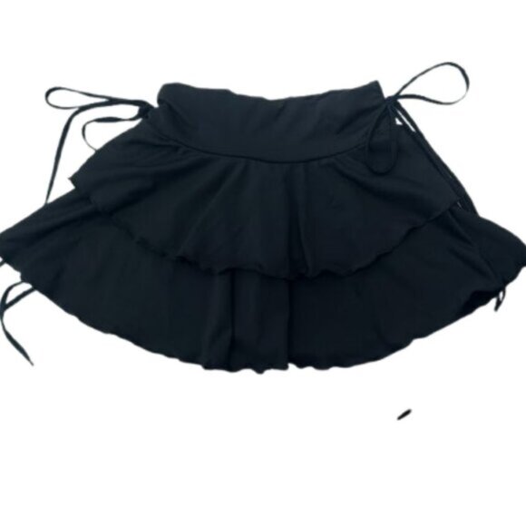 Black Mini Skirt Size Medium - Picture 1 of 2